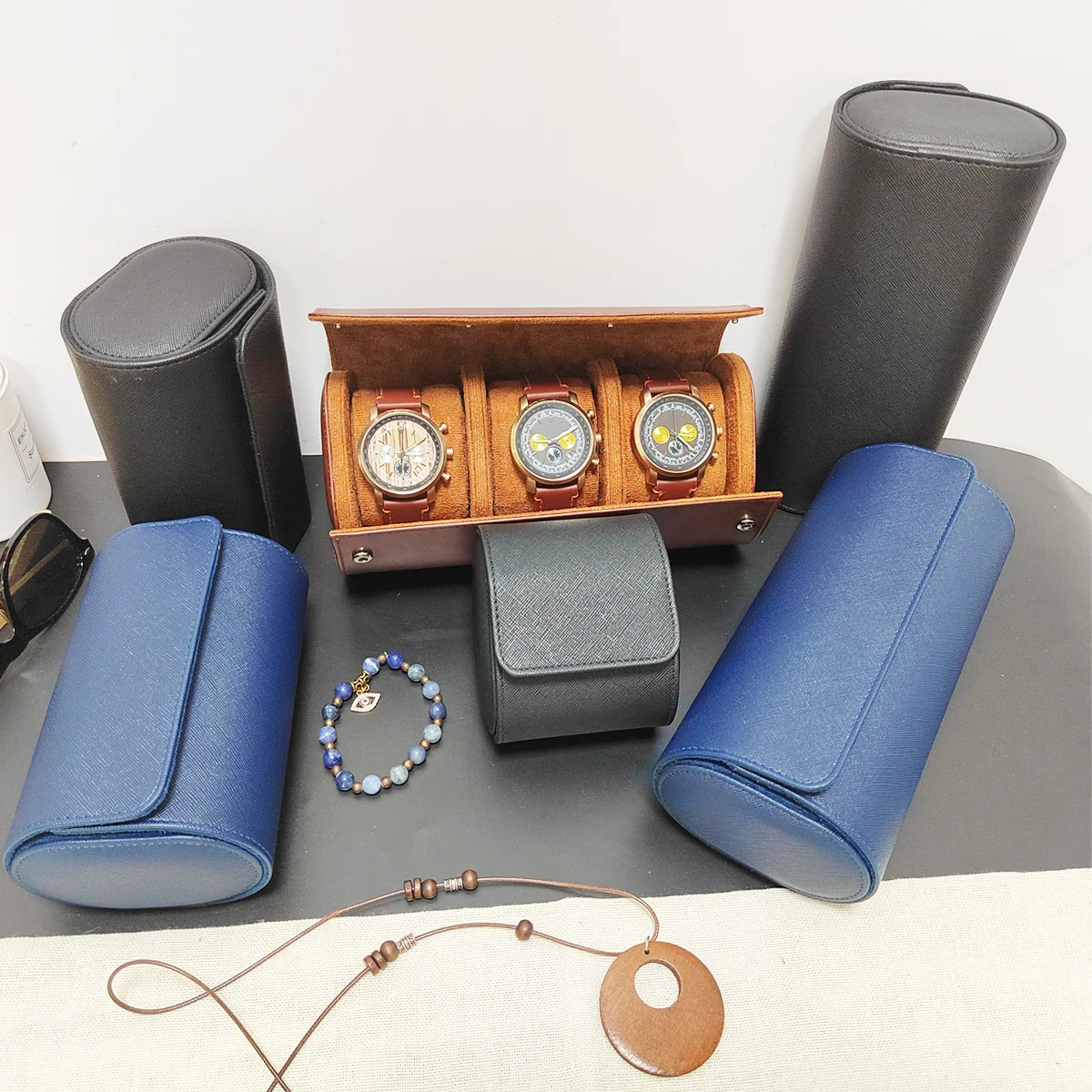 1/2/3 Slots Watch Roll Travel  - огляд і ціна Watch Travel Roll Case 3 Slots Leather